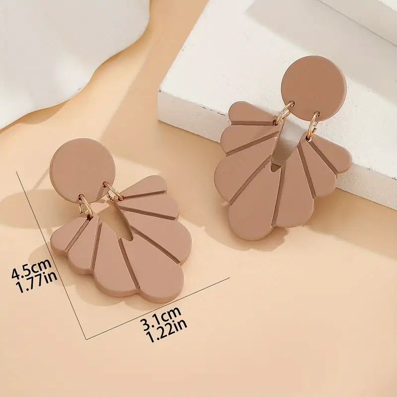 Elegant Dangle Pendant Earrings