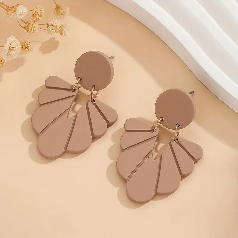 Elegant Dangle Pendant Earrings